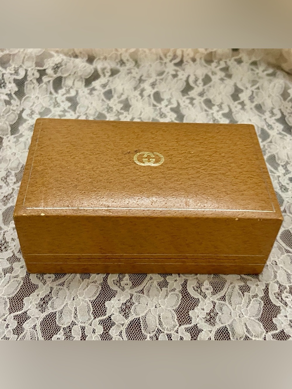 Gucci 12-pc Interchangeable Gold Ladies Watch with Original Box - Picture 12 of 13